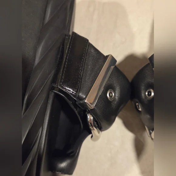 GUC 4CCCCEES Mellow Glow Sandals, Black - Picture 12 of 14